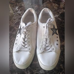 ShuShop White Low-Top Sneakers with Black Star